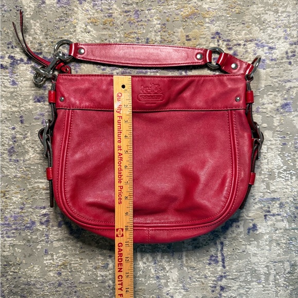 Beautiful condition red coach Zoe bag - Picture 9 of 9